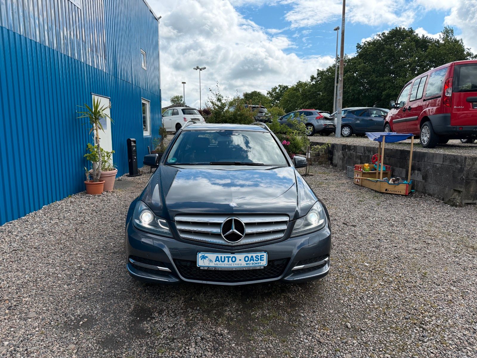 Fahrzeugabbildung Mercedes-Benz C 220 T CDI BlueEfficiency**Automatik*Xenon**