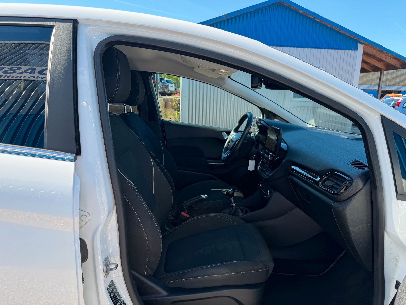 Fahrzeugabbildung Ford Fiesta Titanium**Kamera*LED*Touch*Carplay**