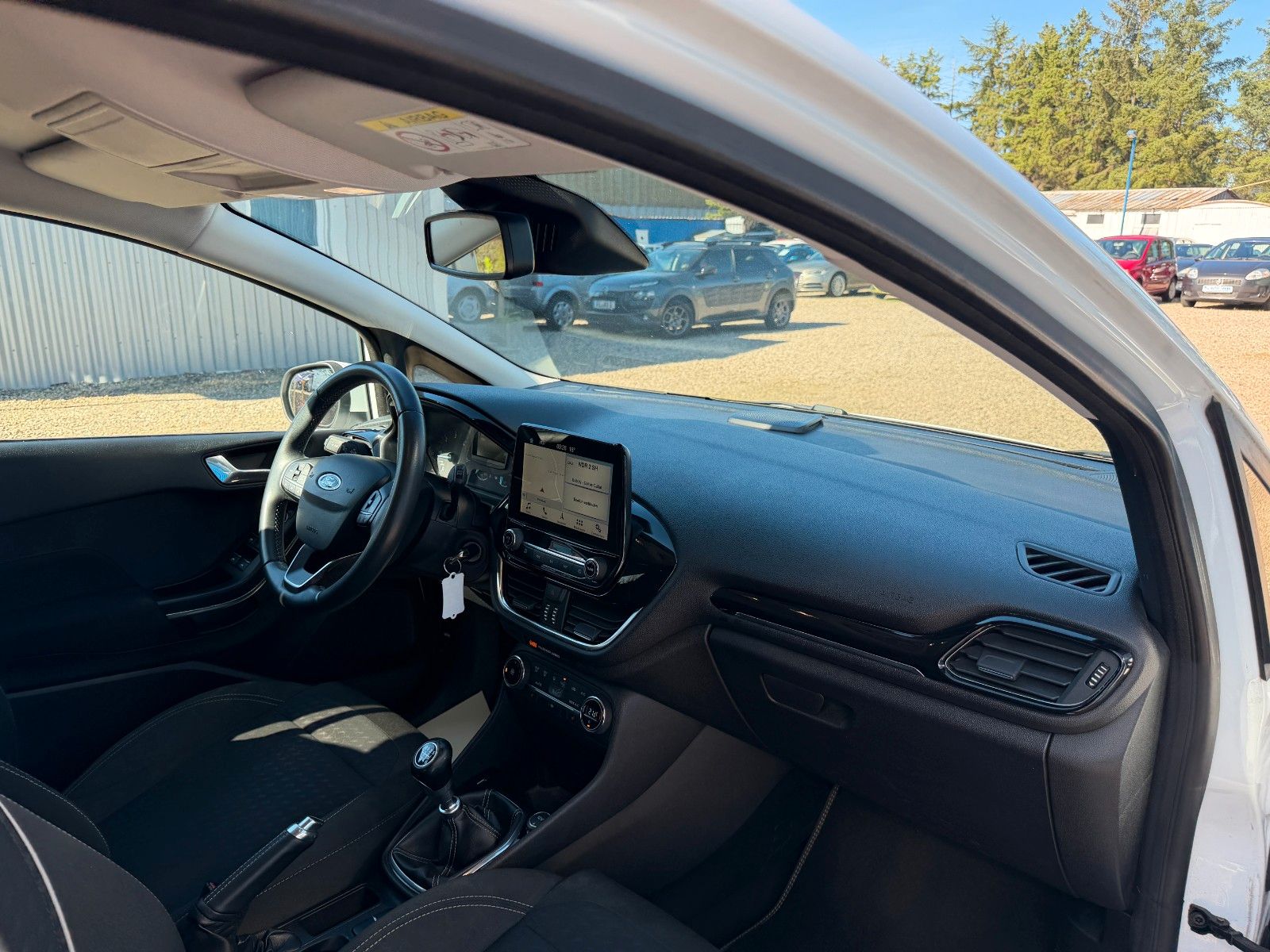 Fahrzeugabbildung Ford Fiesta Titanium**Kamera*LED*Touch*Carplay**