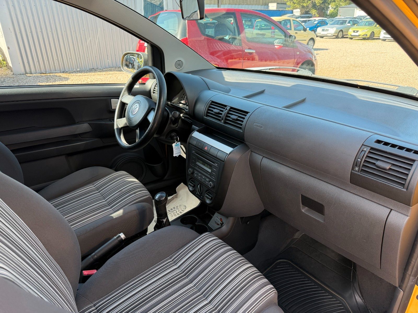 Fahrzeugabbildung Volkswagen Fox Basis**Klima*Allwetter*ISO-FIX*HU&AU neu**