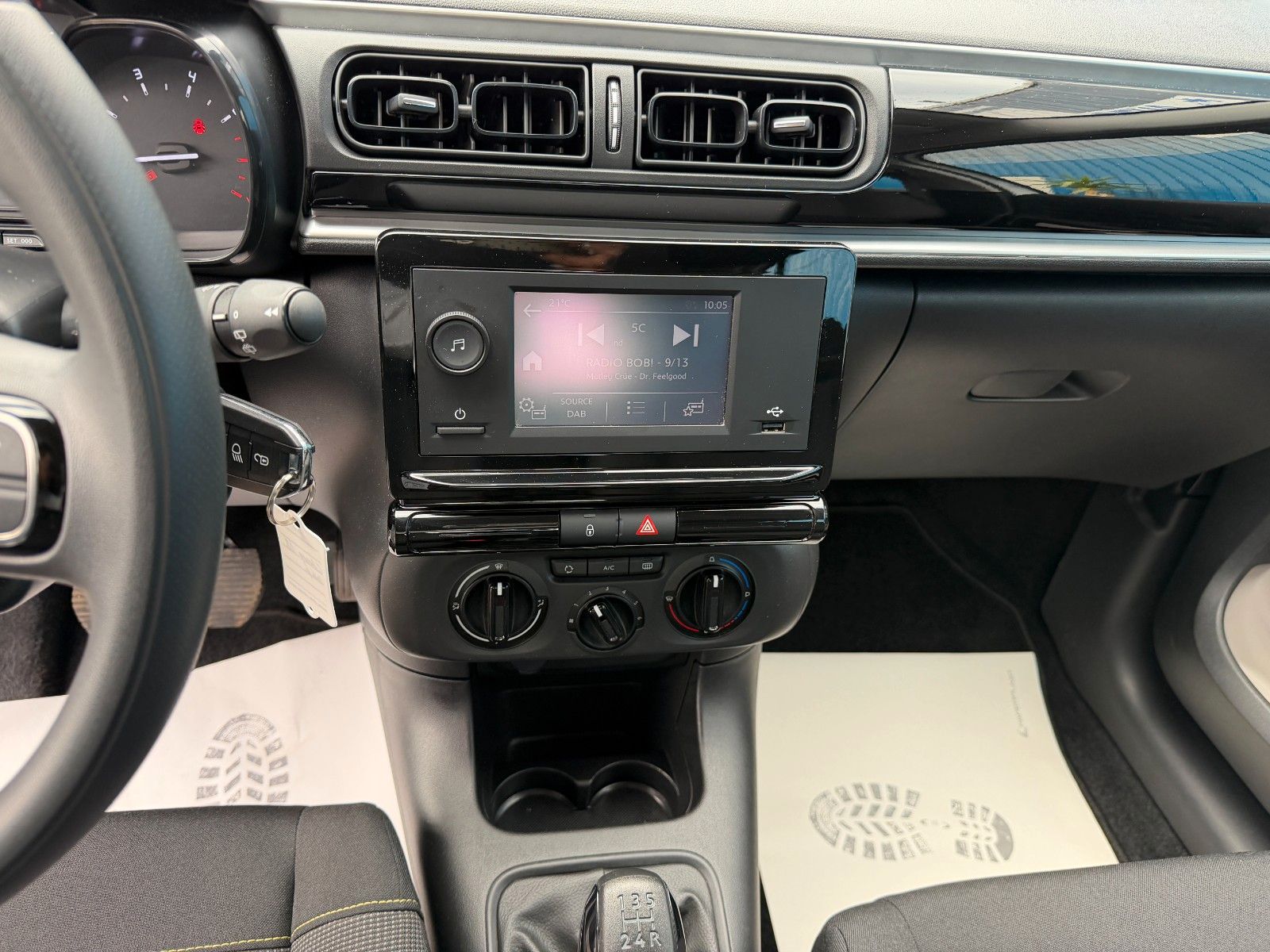 Fahrzeugabbildung Citroën C3 YOU**7 TKM*LED*Klima1.HAND*Allwetter**