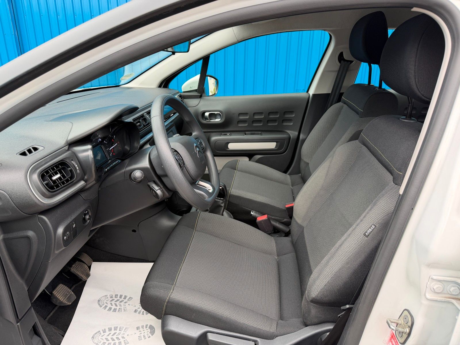 Fahrzeugabbildung Citroën C3 YOU**7 TKM*LED*Klima1.HAND*Allwetter**