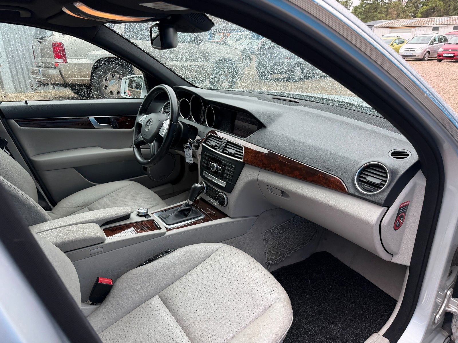 Fahrzeugabbildung Mercedes-Benz C 220 CDI BlueEfficiency**Motor läuft unrund**