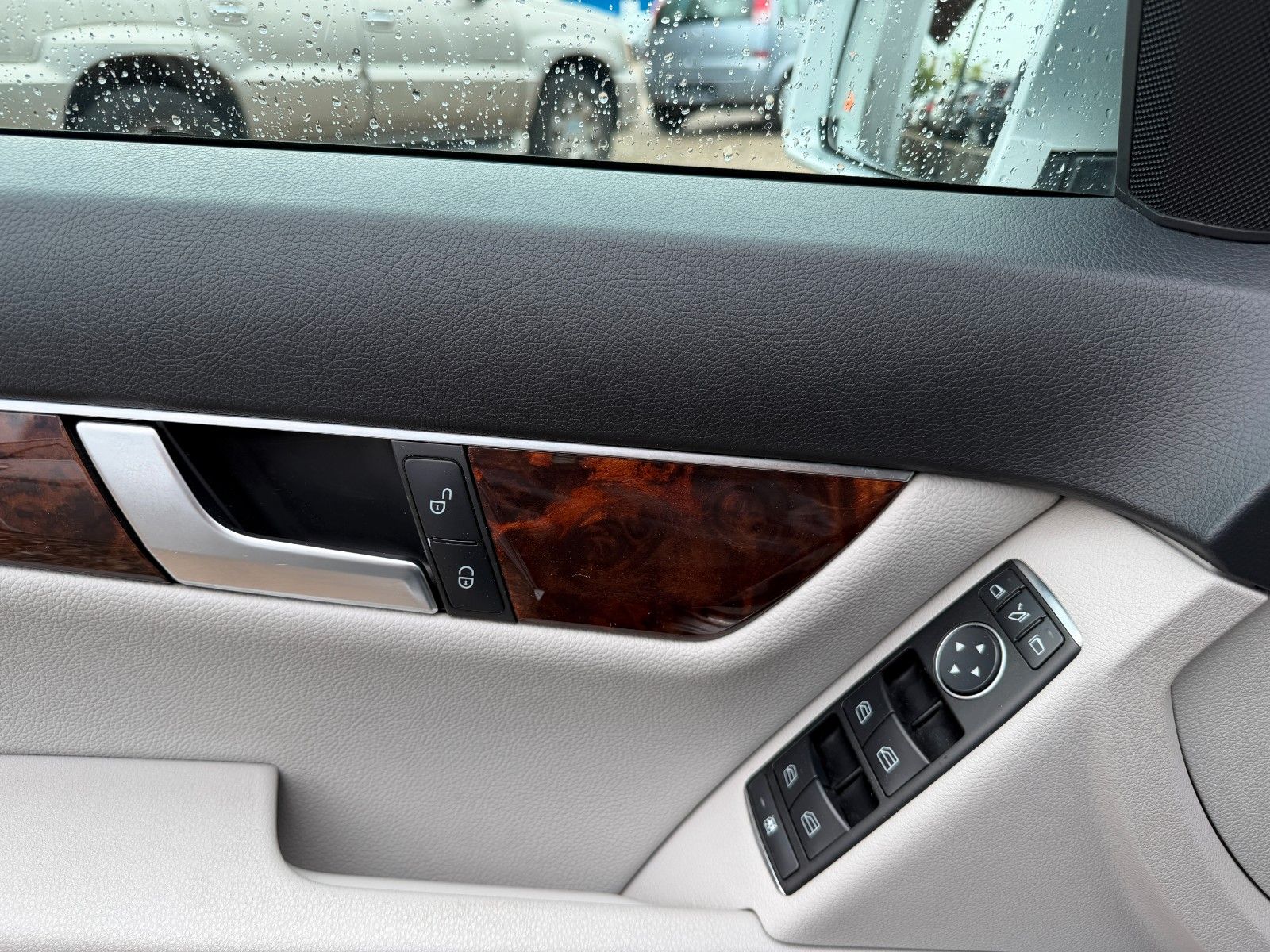 Fahrzeugabbildung Mercedes-Benz C 220 CDI BlueEfficiency**Motor läuft unrund**