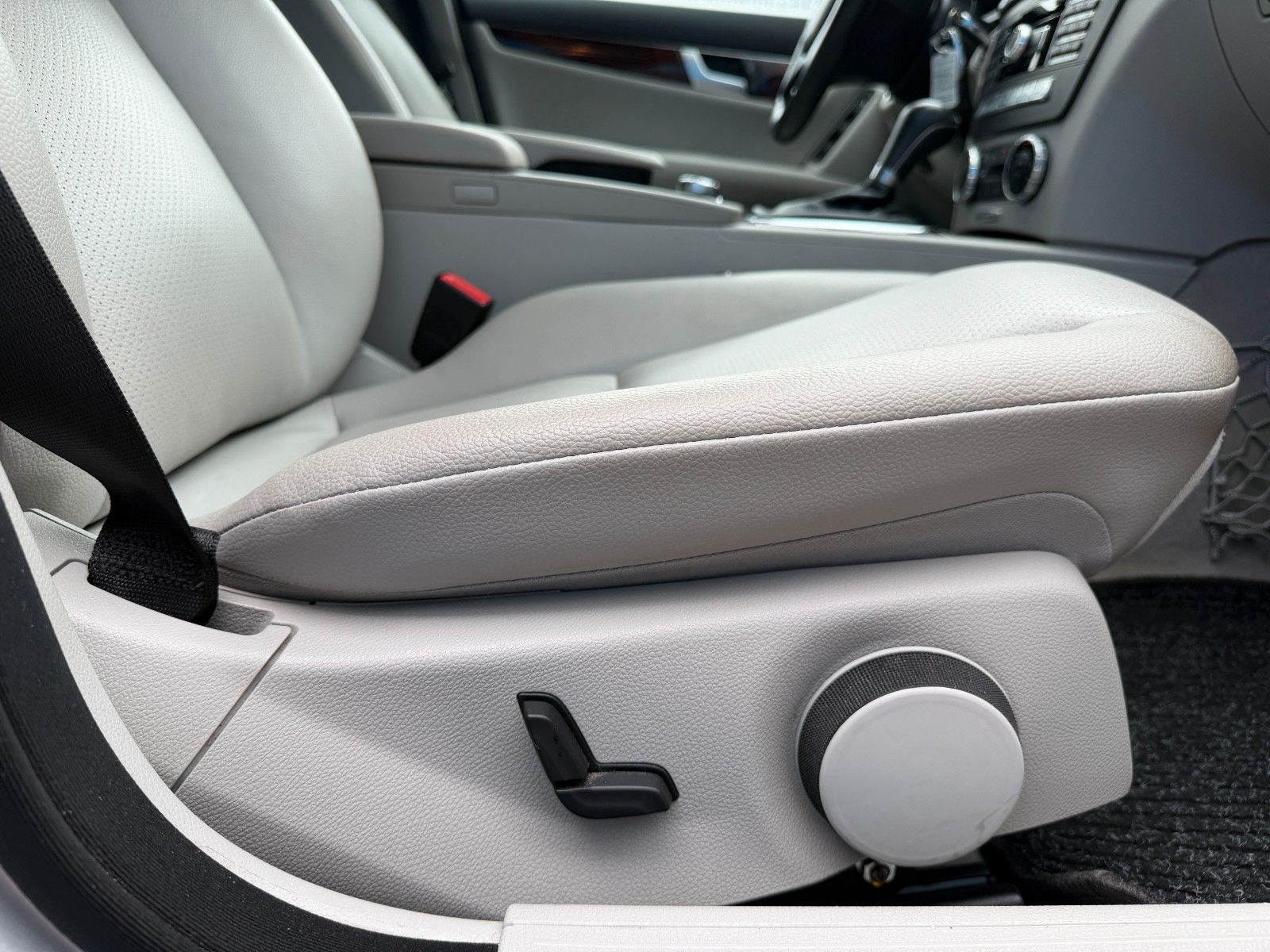 Fahrzeugabbildung Mercedes-Benz C 220 CDI BlueEfficiency**Motor läuft unrund**