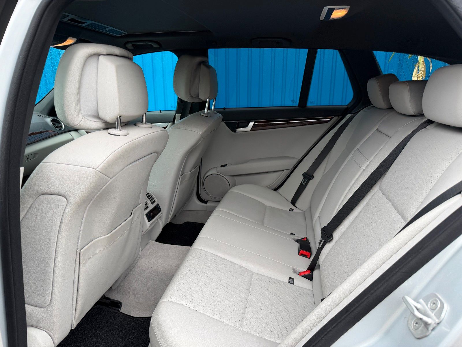 Fahrzeugabbildung Mercedes-Benz C 220 CDI BlueEfficiency**Motor läuft unrund**