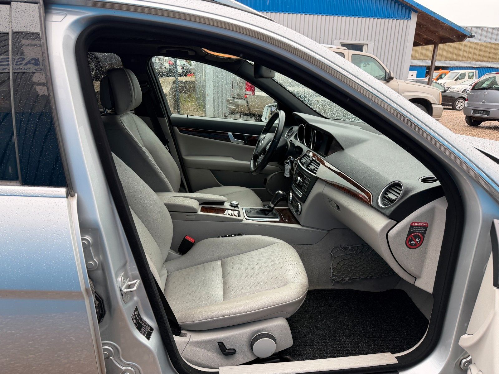 Fahrzeugabbildung Mercedes-Benz C 220 CDI BlueEfficiency**Motor läuft unrund**