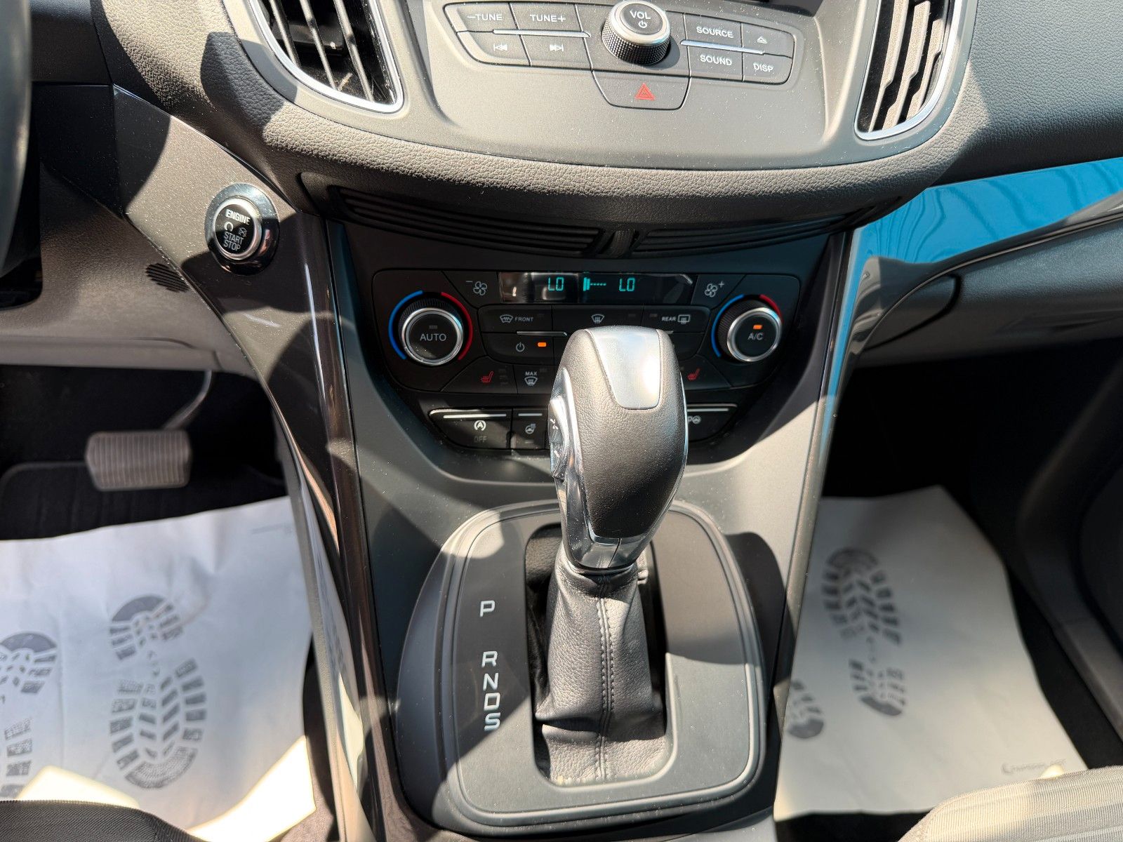 Fahrzeugabbildung Ford C-Max C-MAX*Titanium*AUTOMATIK*AHK**