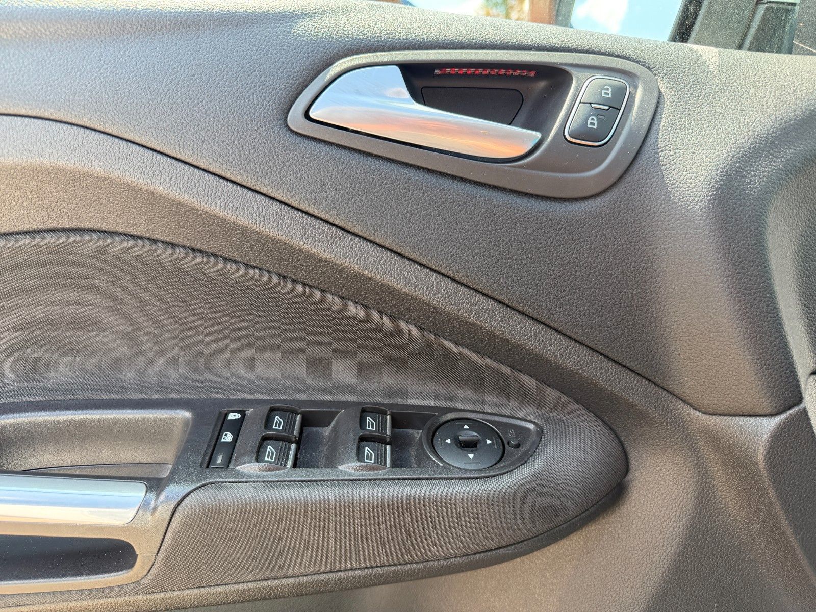 Fahrzeugabbildung Ford C-Max C-MAX*Titanium*AUTOMATIK*AHK**