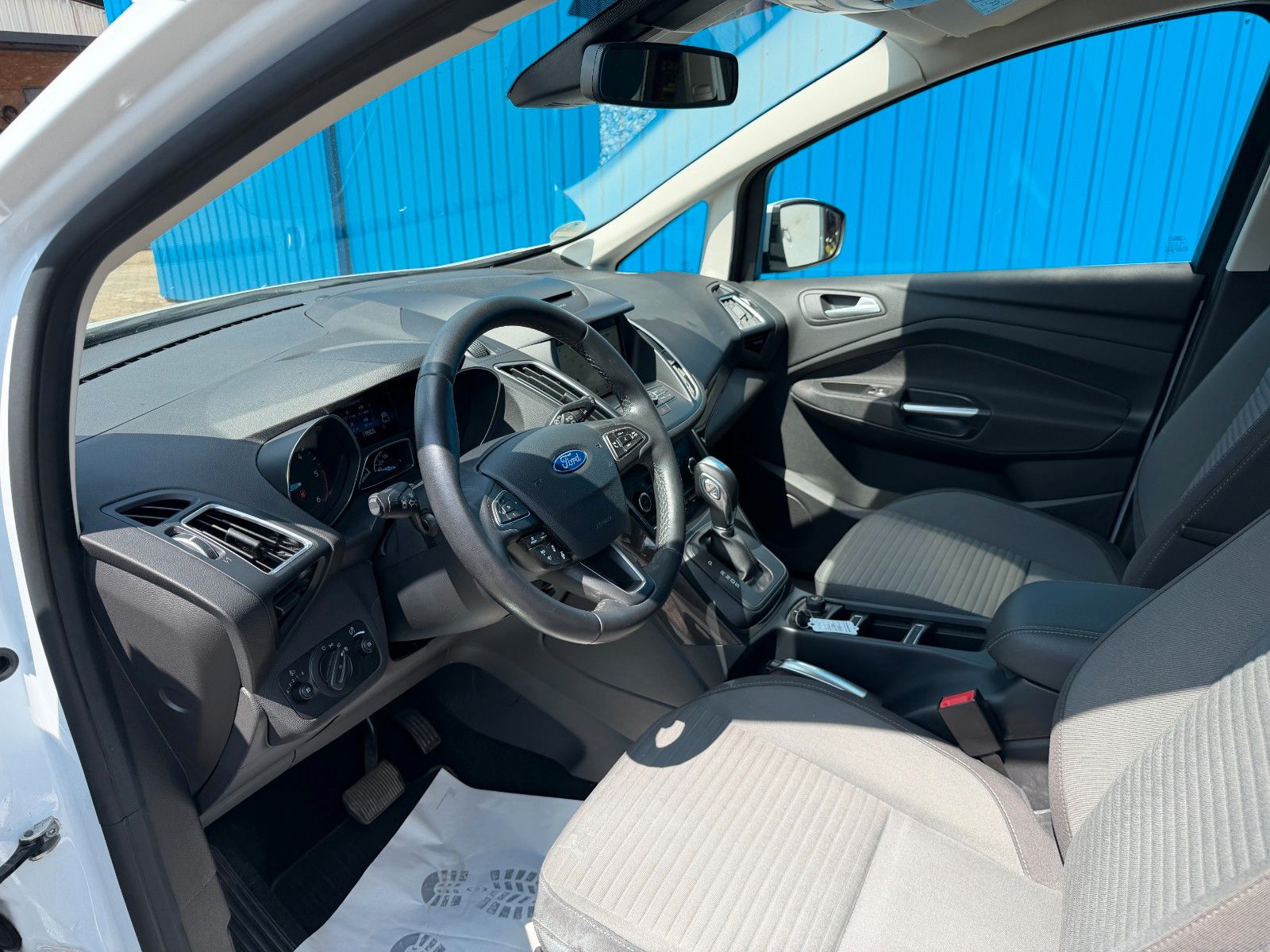 Fahrzeugabbildung Ford C-Max C-MAX*Titanium*AUTOMATIK*AHK**
