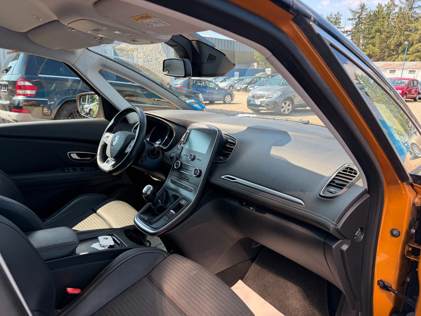Fahrzeugabbildung Renault Scenic IV Intens**MassageSitze*Touch*Kamera**