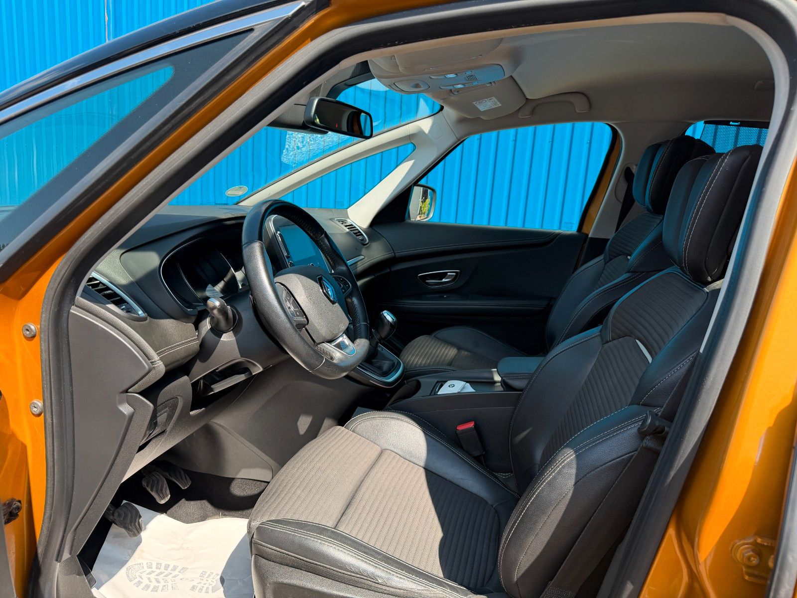 Fahrzeugabbildung Renault Scenic IV Intens**MassageSitze*Touch*Kamera**