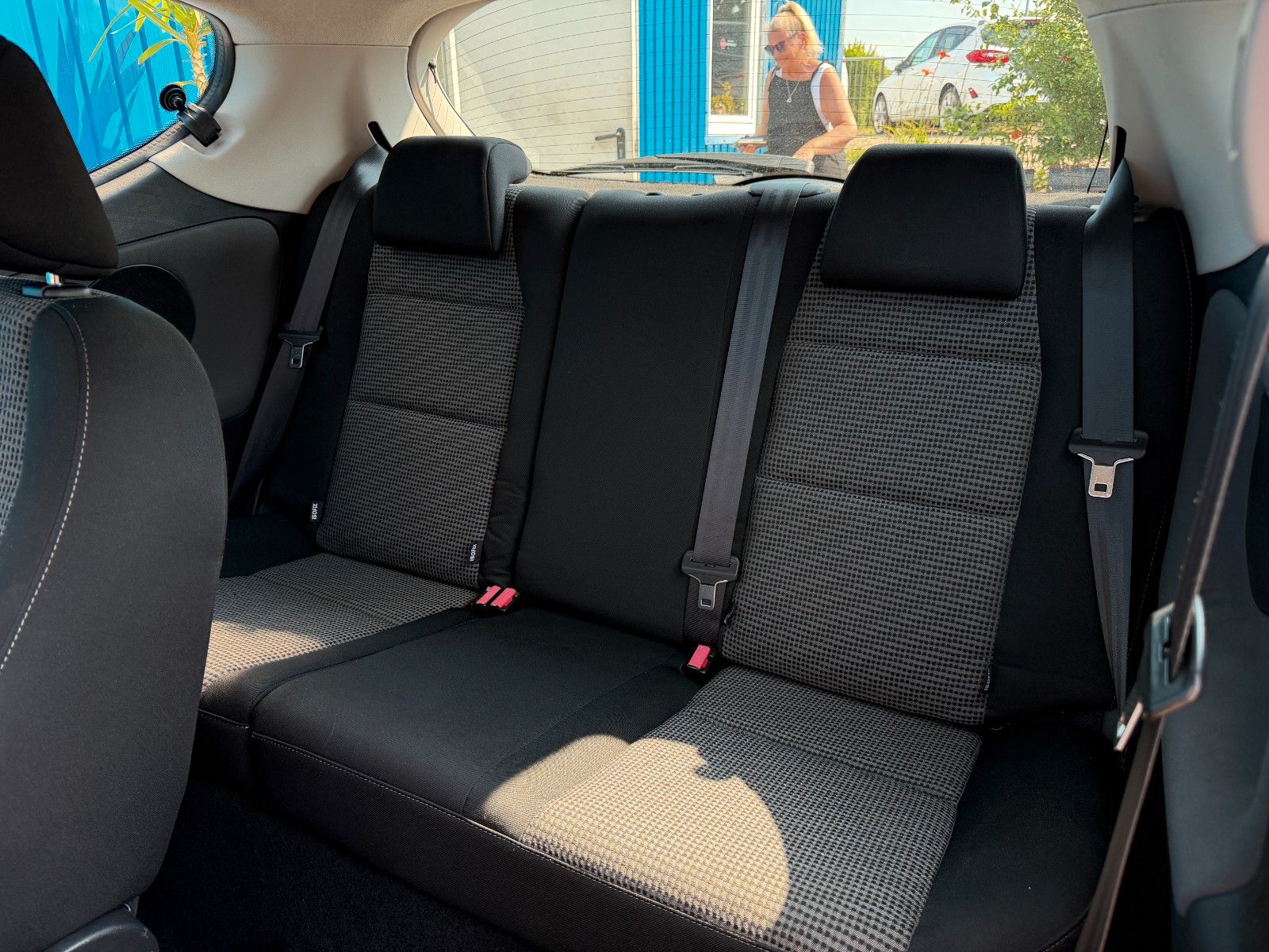 Fahrzeugabbildung Peugeot 207 Premium**Automatik*Allwetter*PDC**