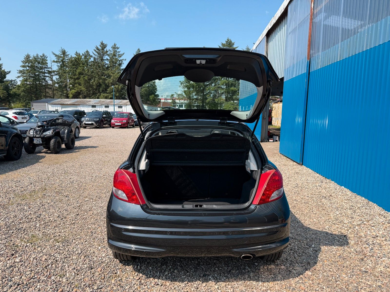 Fahrzeugabbildung Peugeot 207 Premium**Automatik*Allwetter*PDC**
