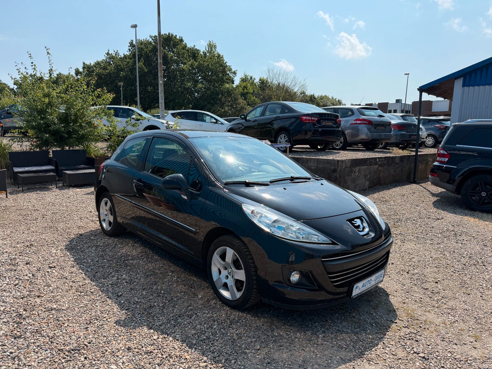 Fahrzeugabbildung Peugeot 207 Premium**Automatik*Allwetter*PDC**