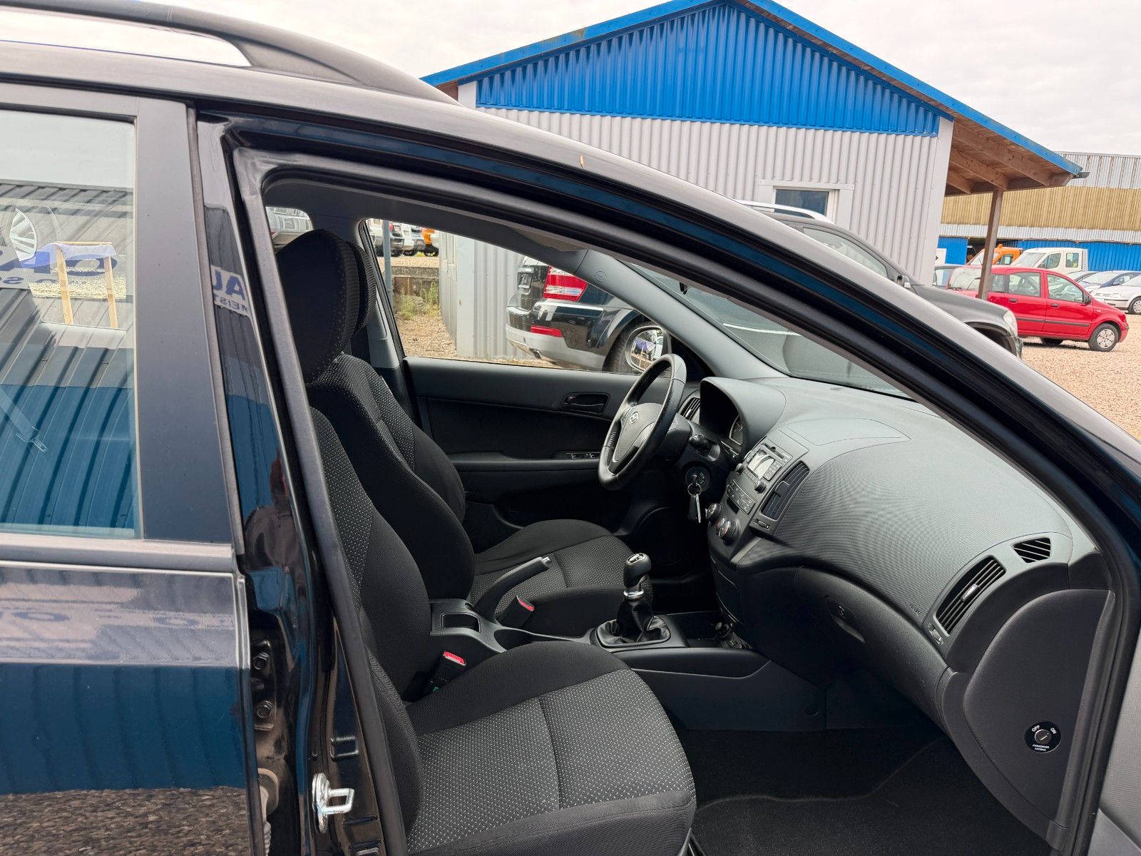 Fahrzeugabbildung Hyundai i30 cw FIFA WM Edition**Sitzhzng**1.HAND**