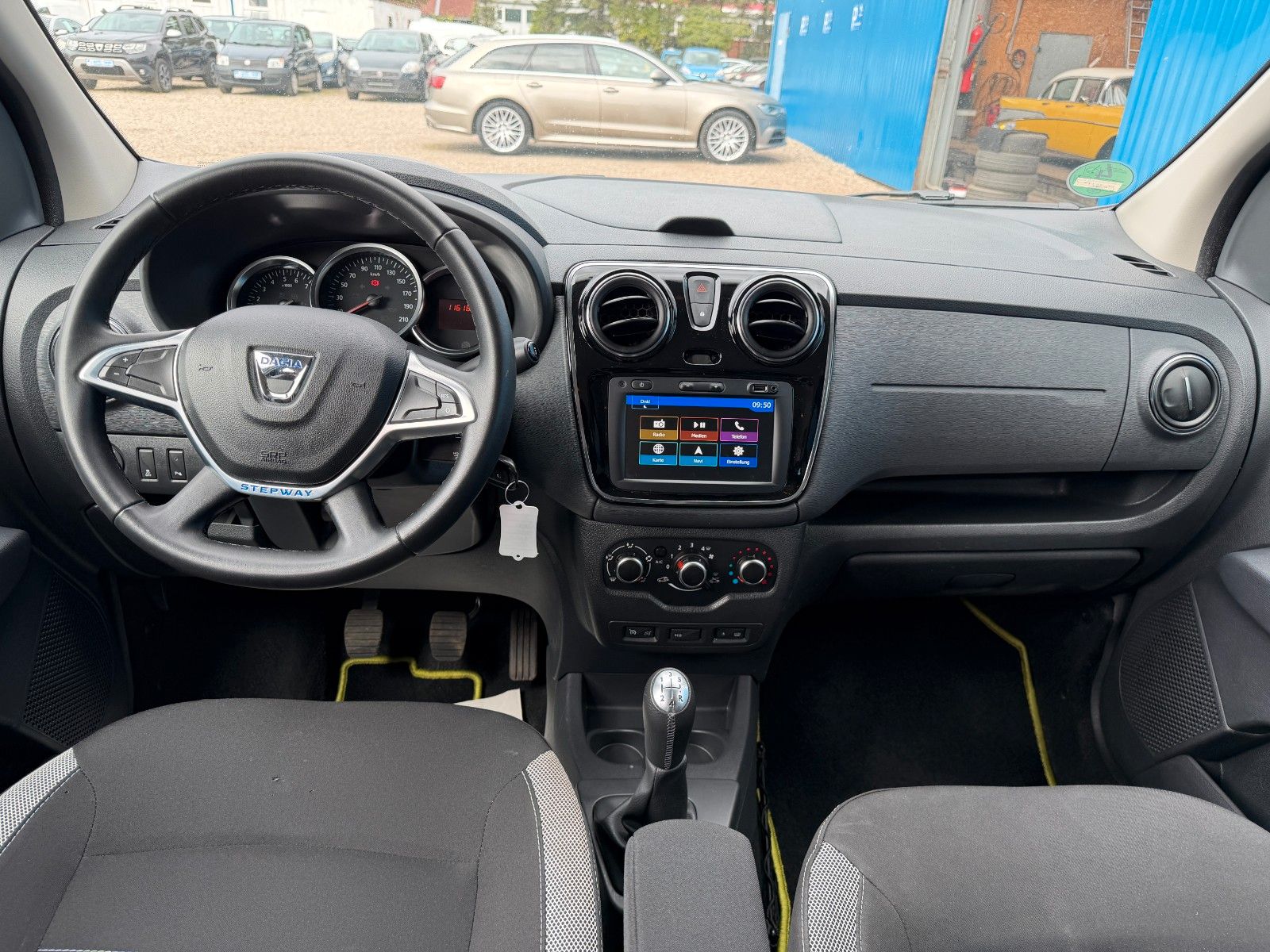 Fahrzeugabbildung Dacia Lodgy Stepway**7 Sitzer*Tempomat*Navi*Toch**