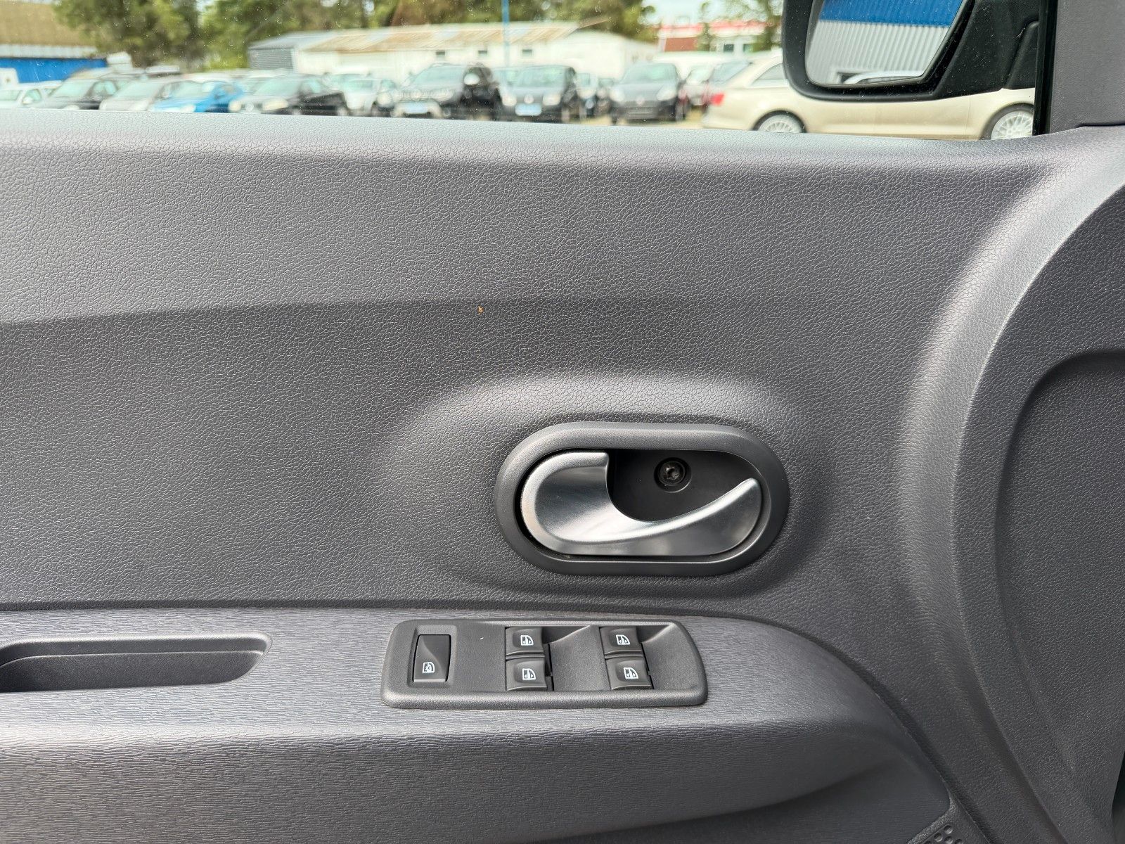 Fahrzeugabbildung Dacia Lodgy Stepway**7 Sitzer*Tempomat*Navi*Toch**