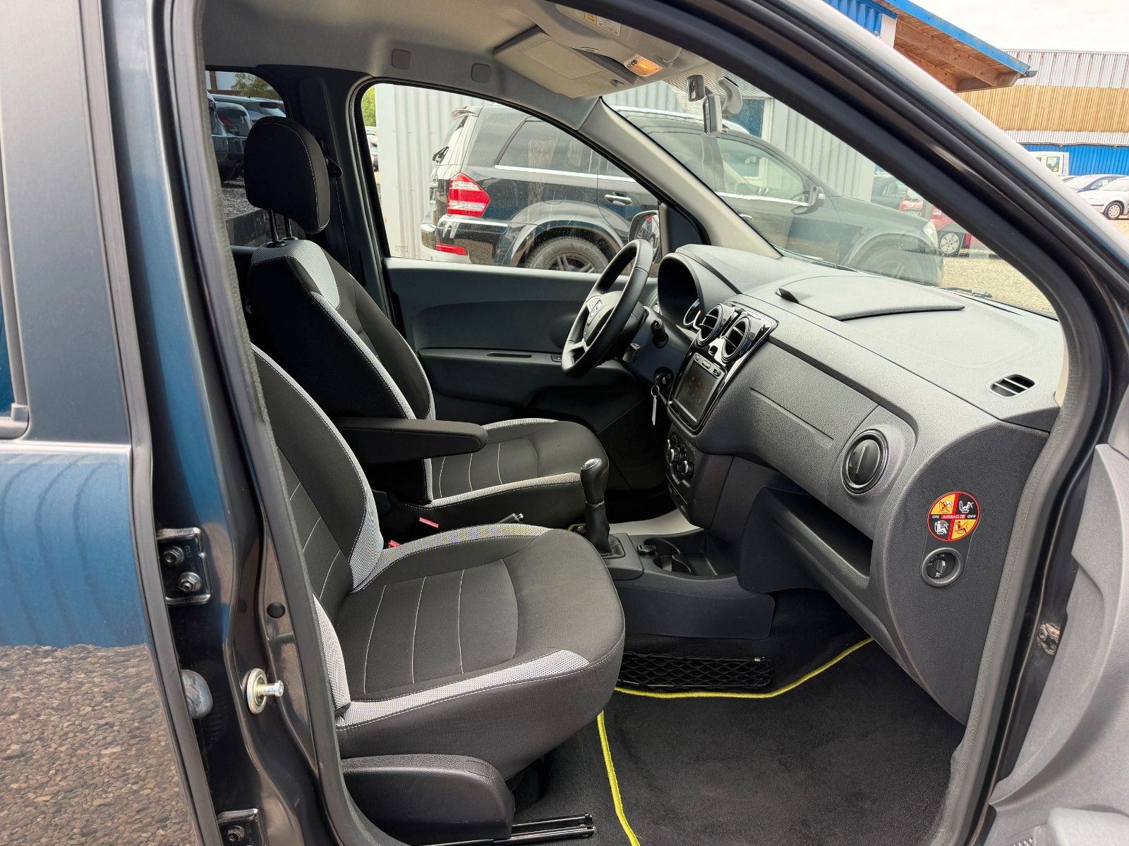 Fahrzeugabbildung Dacia Lodgy Stepway**7 Sitzer*Tempomat*Navi*Toch**
