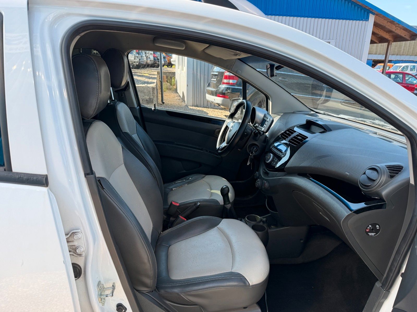 Fahrzeugabbildung Chevrolet Spark LS**Vollleder*HU 05/27*PDC*ALU*Allwetter**