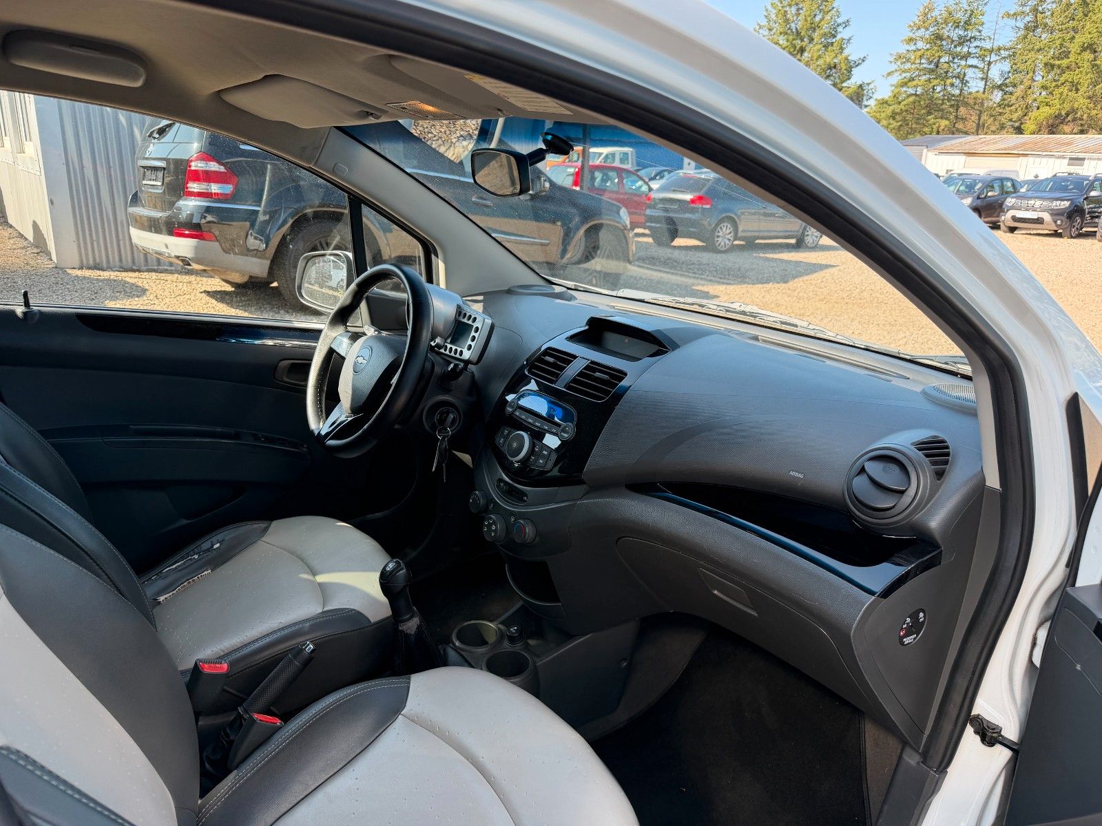 Fahrzeugabbildung Chevrolet Spark LS**Vollleder*HU 05/27*PDC*ALU*Allwetter**