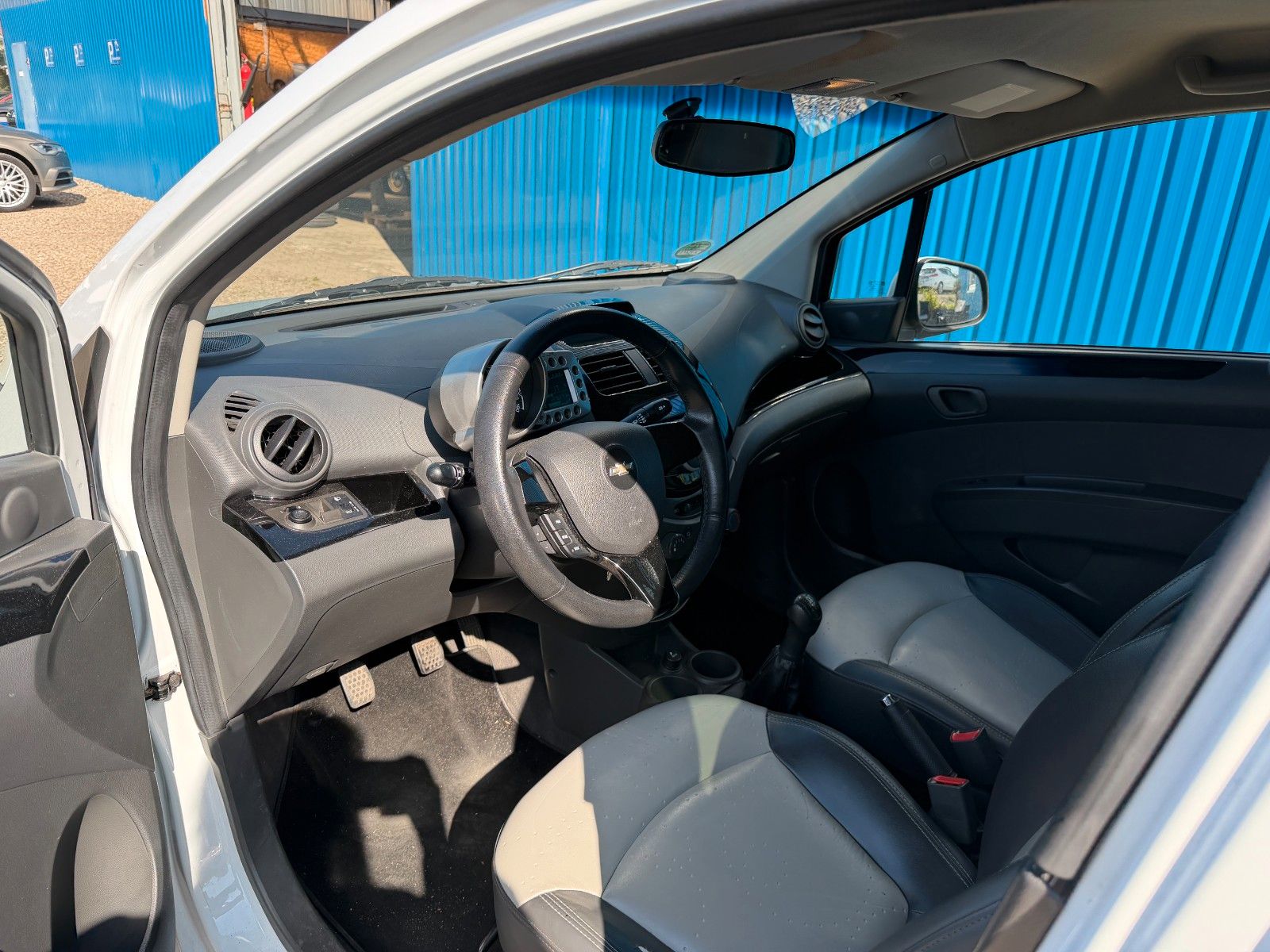Fahrzeugabbildung Chevrolet Spark LS**Vollleder*HU 05/27*PDC*ALU*Allwetter**