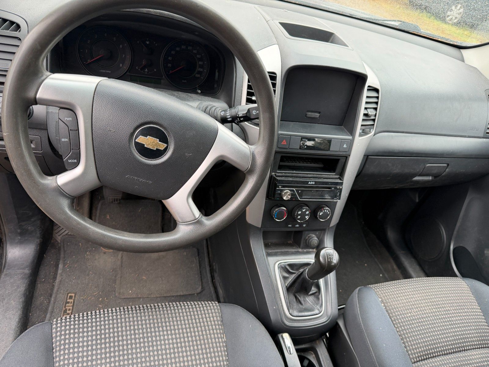 Fahrzeugabbildung Chevrolet Captiva 2.4 LS 2WD**Motorschaden**