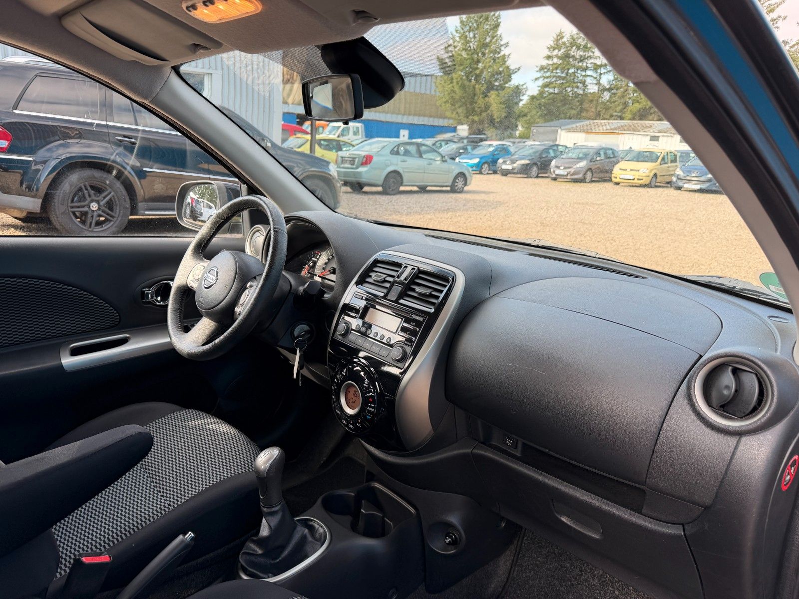 Fahrzeugabbildung Nissan Micra Acenta**Tempomat*Sitzhzng.*2.Hand**