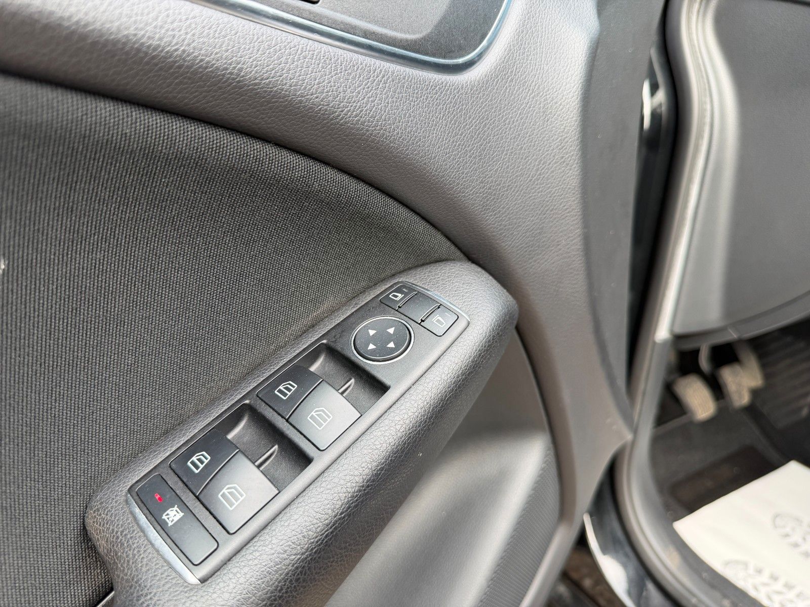 Fahrzeugabbildung Mercedes-Benz B 180 CDI / d**Klima**AHK**Rückfahrkamera**