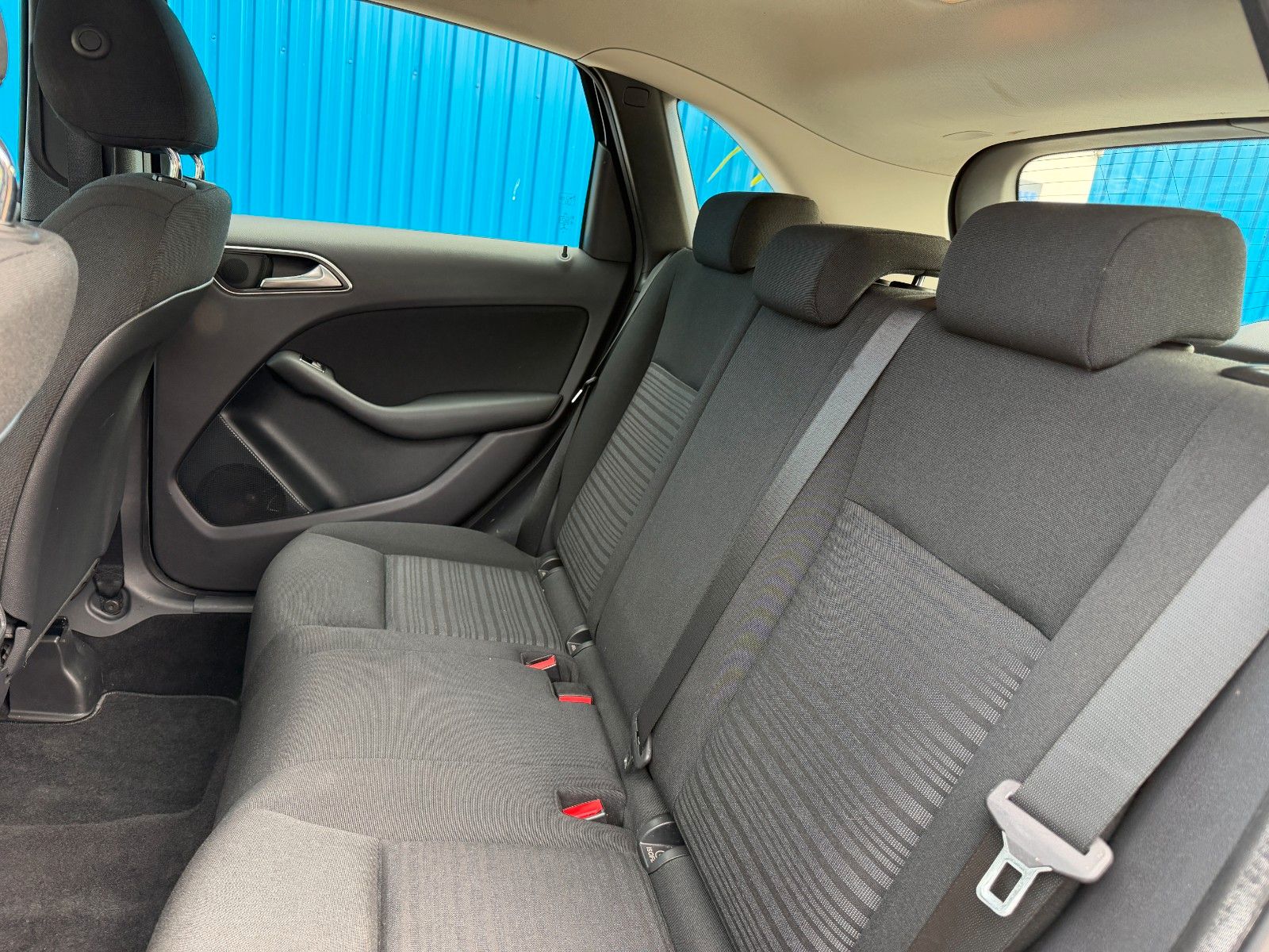 Fahrzeugabbildung Mercedes-Benz B 180 CDI / d**Klima**AHK**Rückfahrkamera**