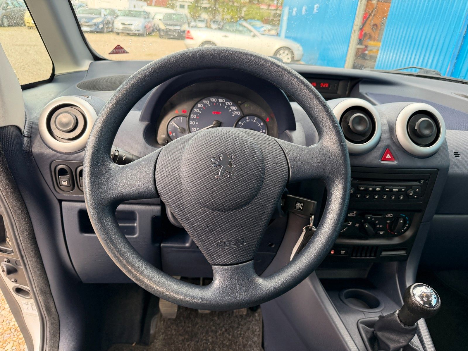 Fahrzeugabbildung Peugeot 1007 Filou**2 Schiebetüren*2.Hand*82 TKM**