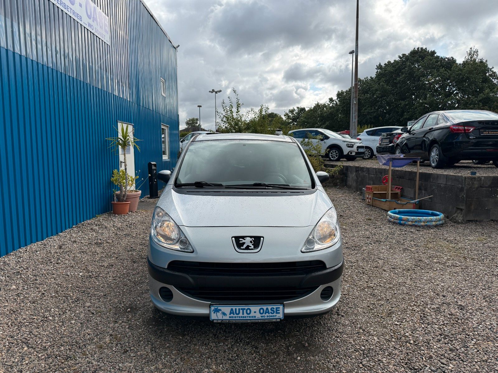 Fahrzeugabbildung Peugeot 1007 Filou**2 Schiebetüren*2.Hand*82 TKM**