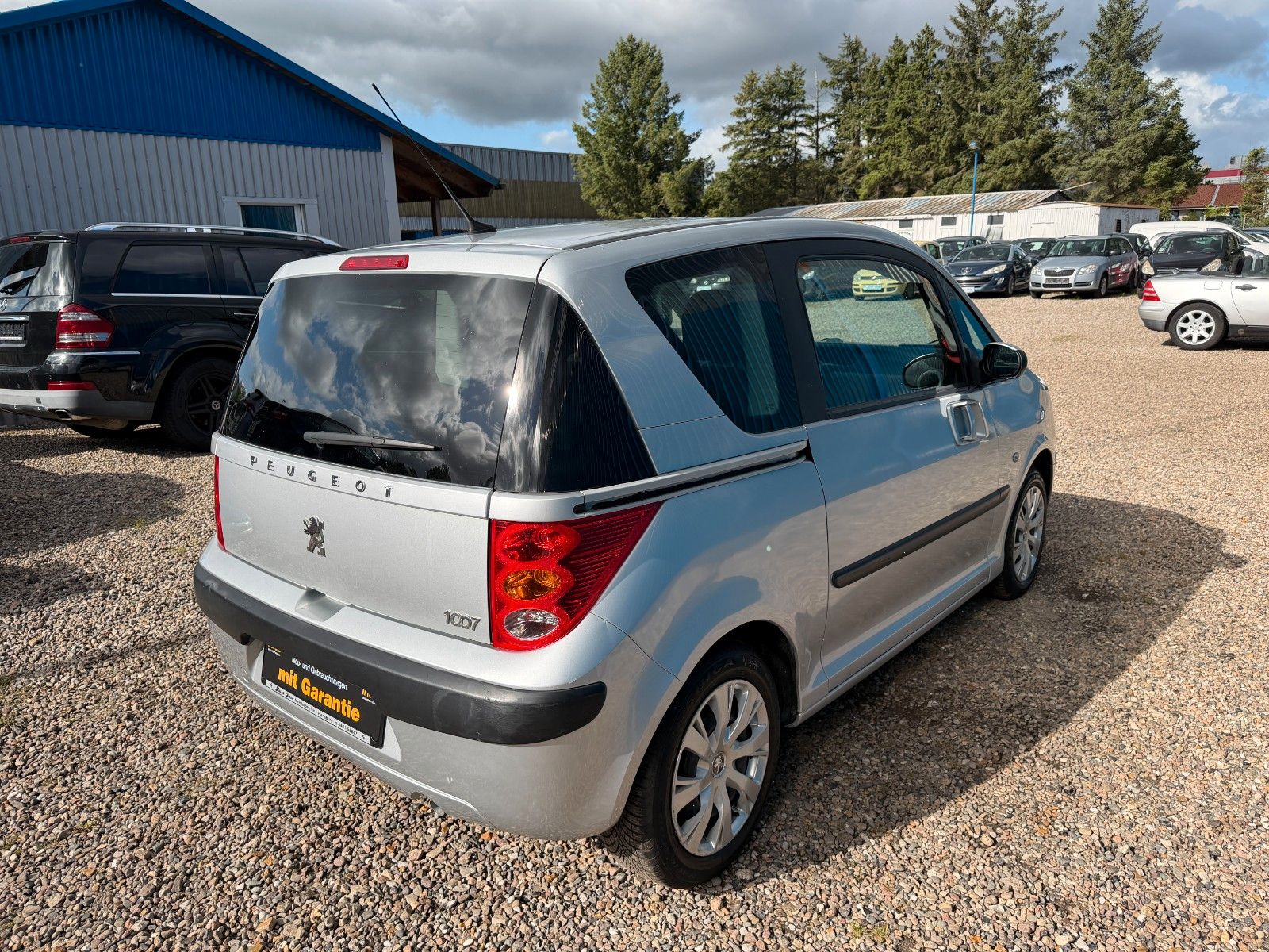 Fahrzeugabbildung Peugeot 1007 Filou**2 Schiebetüren*2.Hand*82 TKM**