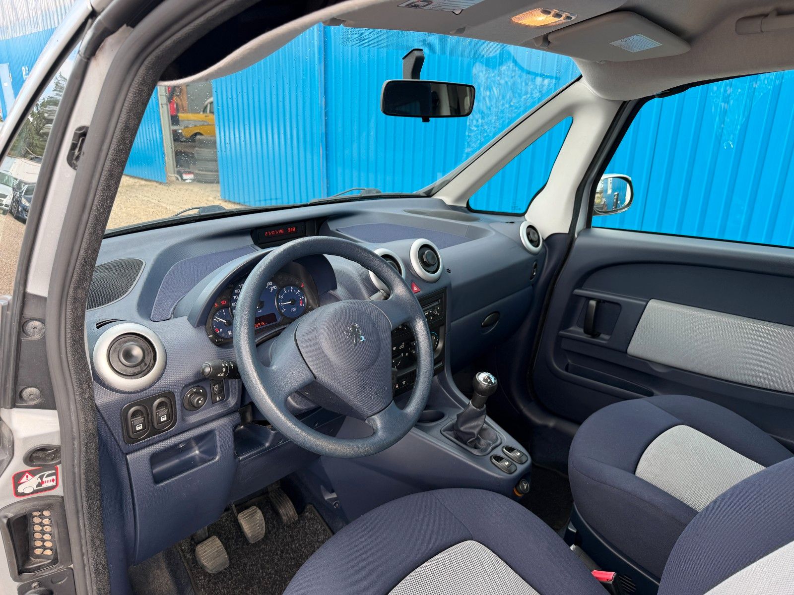 Fahrzeugabbildung Peugeot 1007 Filou**2 Schiebetüren*2.Hand*82 TKM**