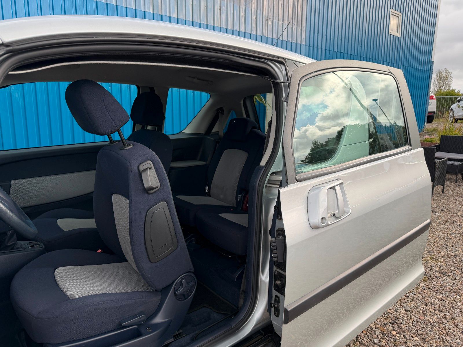 Fahrzeugabbildung Peugeot 1007 Filou**2 Schiebetüren*2.Hand*82 TKM**