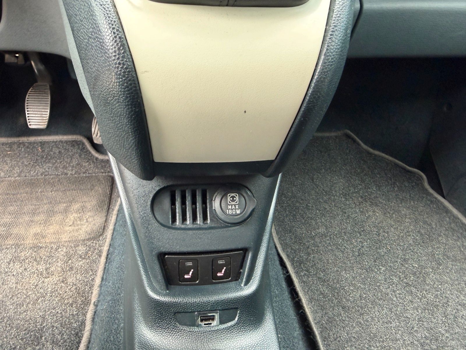 Fahrzeugabbildung Ford Ka Trend**1.Hand*Klima*Sitzhzng*Allwetter**