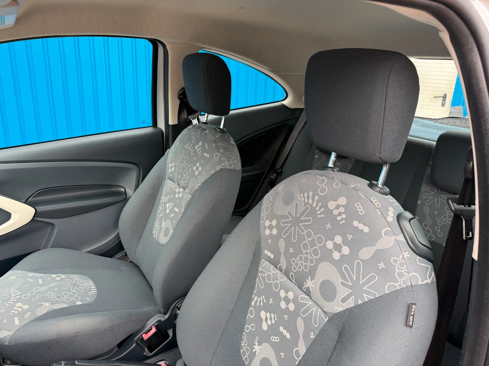 Fahrzeugabbildung Ford Ka Trend**1.Hand*Klima*Sitzhzng*Allwetter**