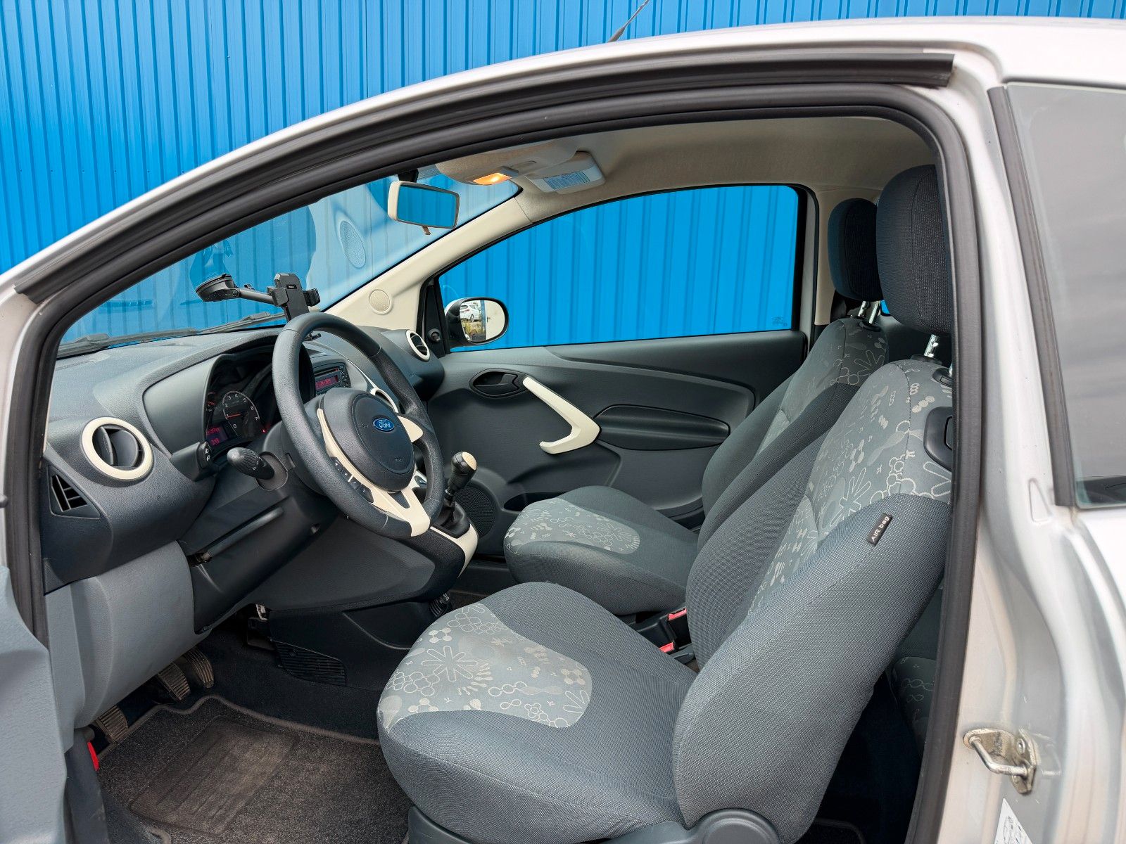 Fahrzeugabbildung Ford Ka Trend**1.Hand*Klima*Sitzhzng*Allwetter**