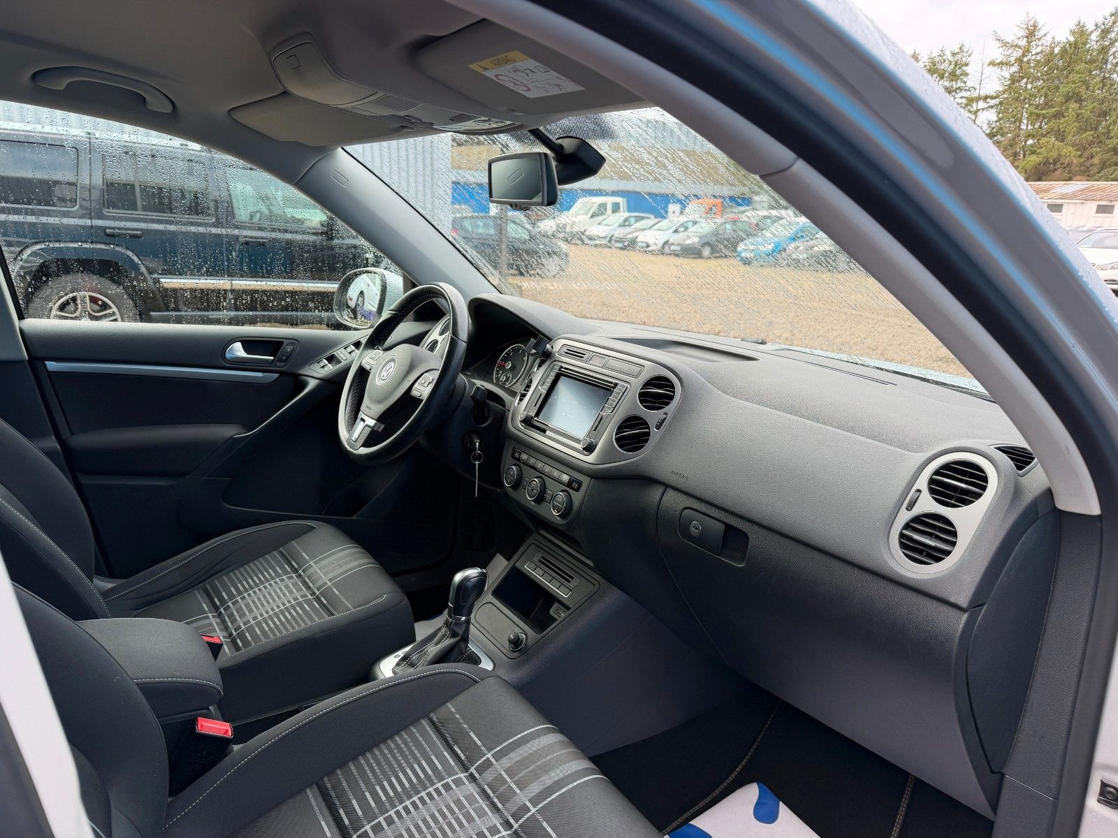 Fahrzeugabbildung Volkswagen Tiguan Lounge Sport & Style 4Motion**1.HAND**
