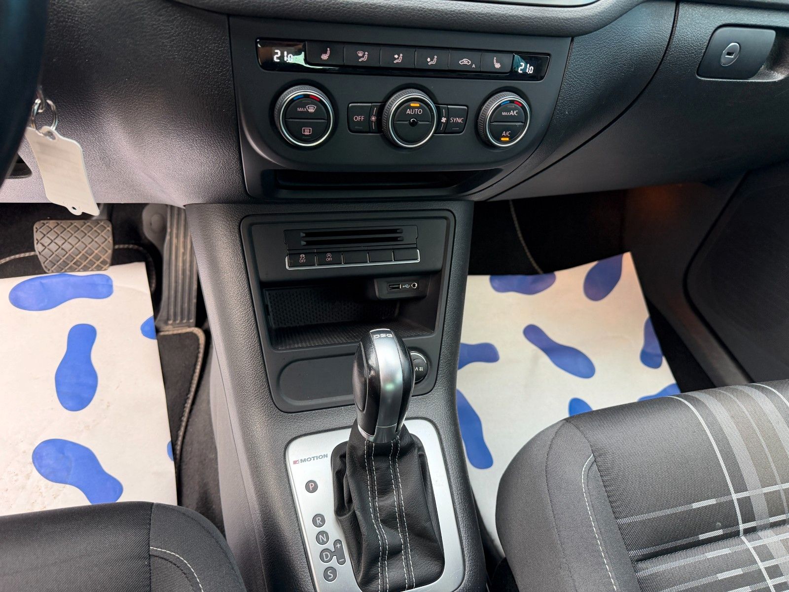 Fahrzeugabbildung Volkswagen Tiguan Lounge Sport & Style 4Motion**1.HAND**