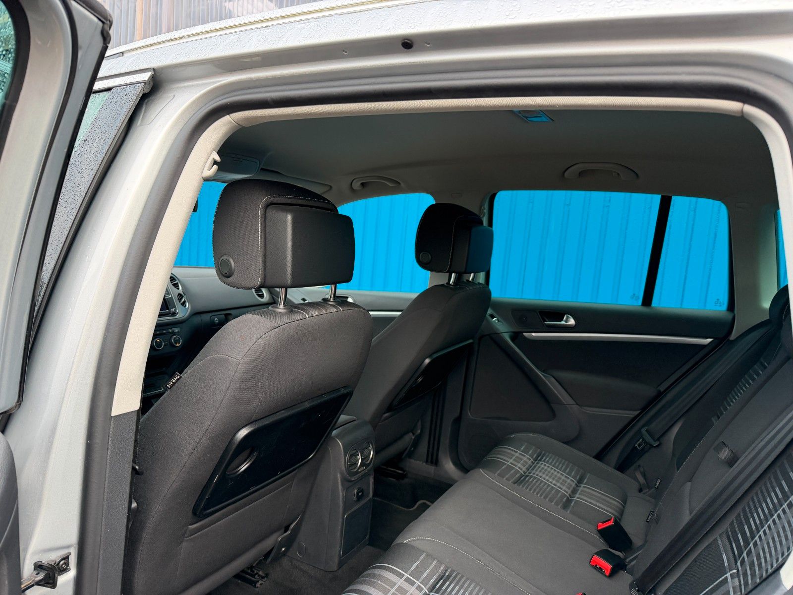 Fahrzeugabbildung Volkswagen Tiguan Lounge Sport & Style 4Motion**1.HAND**