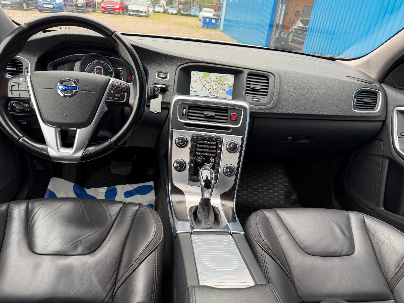 Fahrzeugabbildung Volvo V60 Kombi Ocean Race**Automatik*Tempomat**