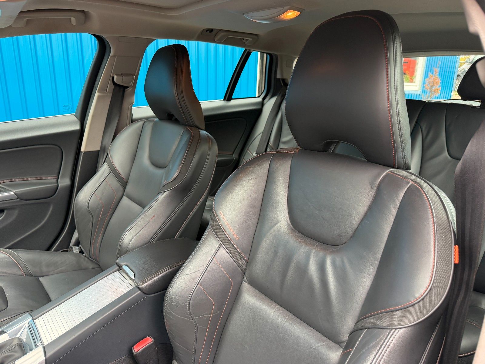 Fahrzeugabbildung Volvo V60 Kombi Ocean Race**Automatik*Tempomat**