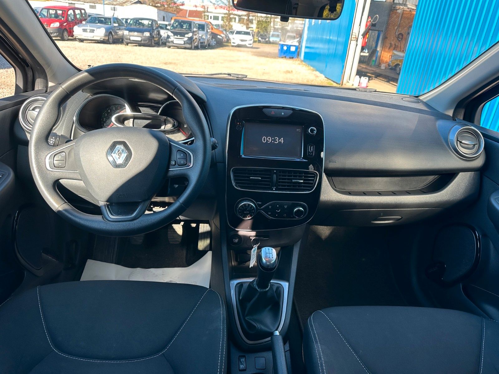 Fahrzeugabbildung Renault Clio IV Grandtour Limited**Navi*Tempomat**