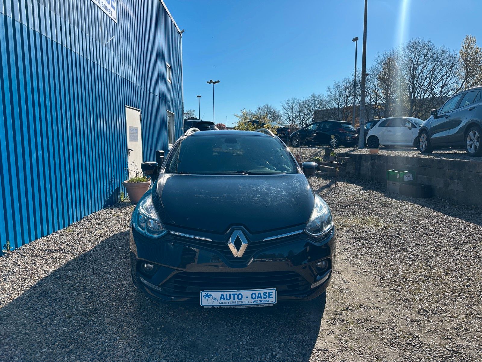 Fahrzeugabbildung Renault Clio IV Grandtour Limited**Navi*Tempomat**