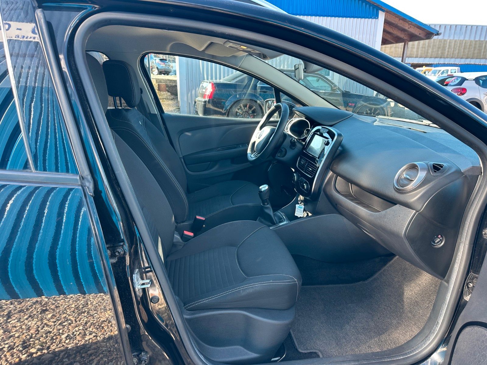 Fahrzeugabbildung Renault Clio IV Grandtour Limited**Navi*Tempomat**
