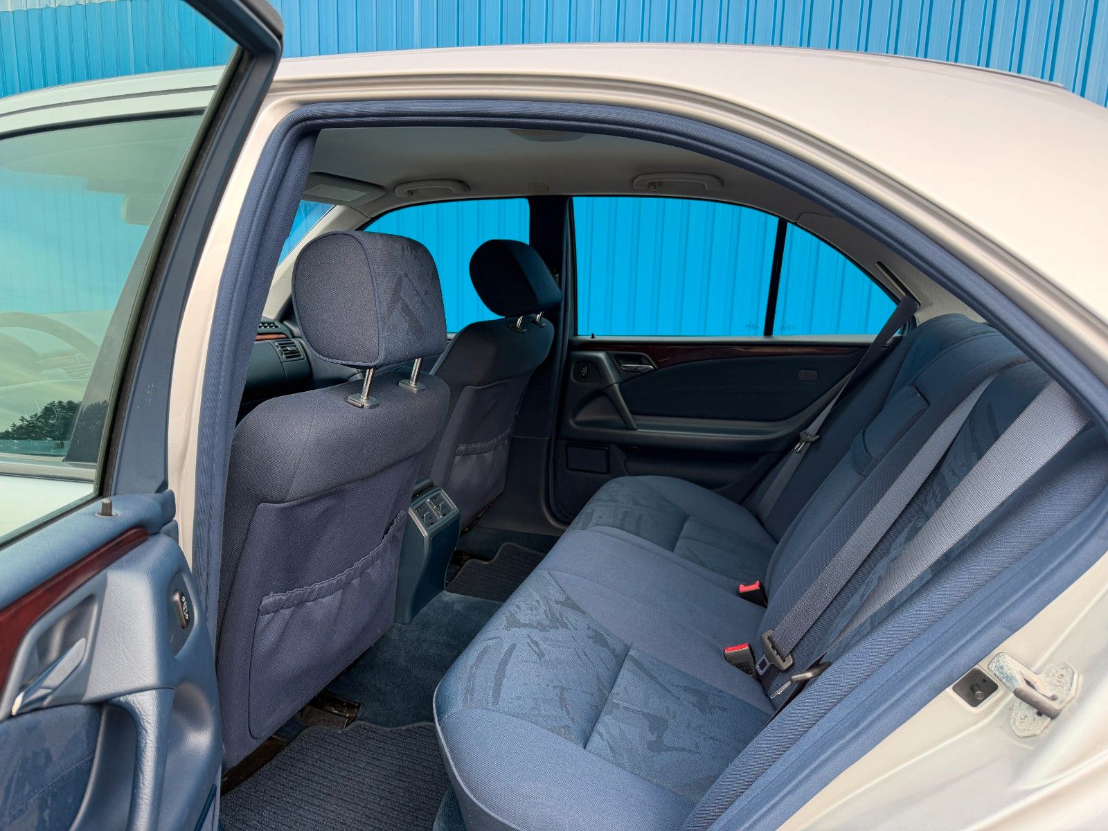 Fahrzeugabbildung Mercedes-Benz E 280*Automatik**Xenon*PDC*Klima*