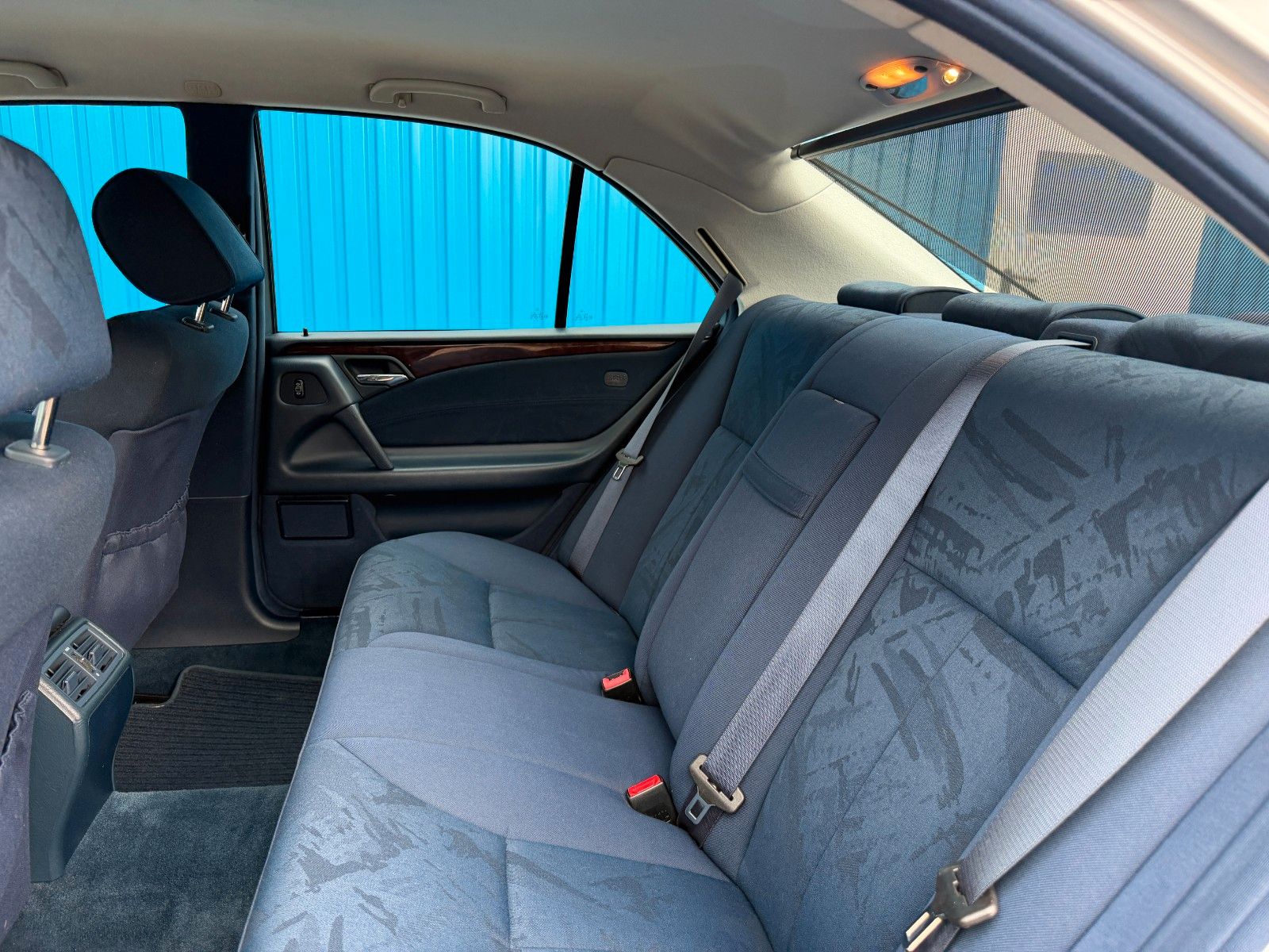 Fahrzeugabbildung Mercedes-Benz E 280*Automatik**Xenon*PDC*Klima*