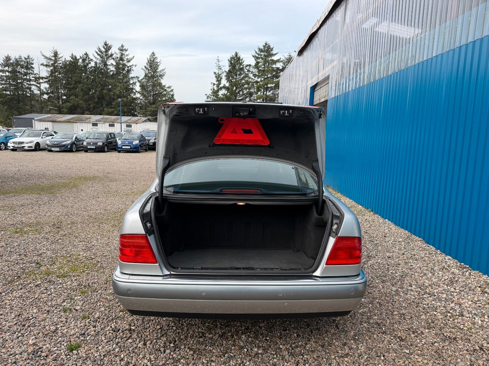 Fahrzeugabbildung Mercedes-Benz E 280*Automatik**Xenon*PDC*Klima*