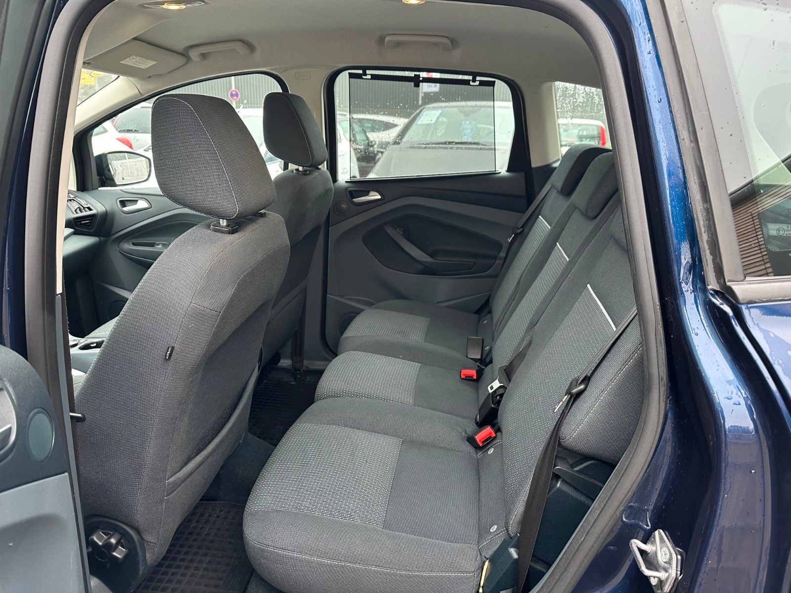 Fahrzeugabbildung Ford C-Max Champions Edition **PDC*Bluet.*SitzH.**